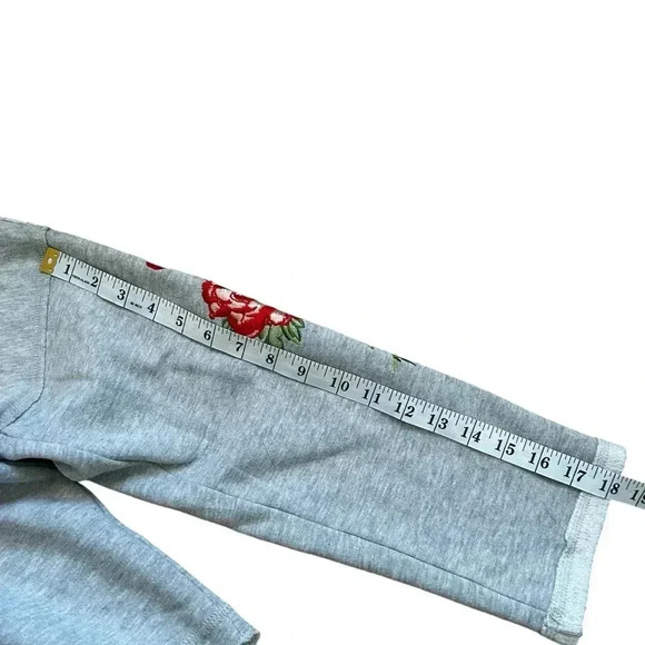 H&M - Embroidered Cropped Hoodie - Picture 7 of 7